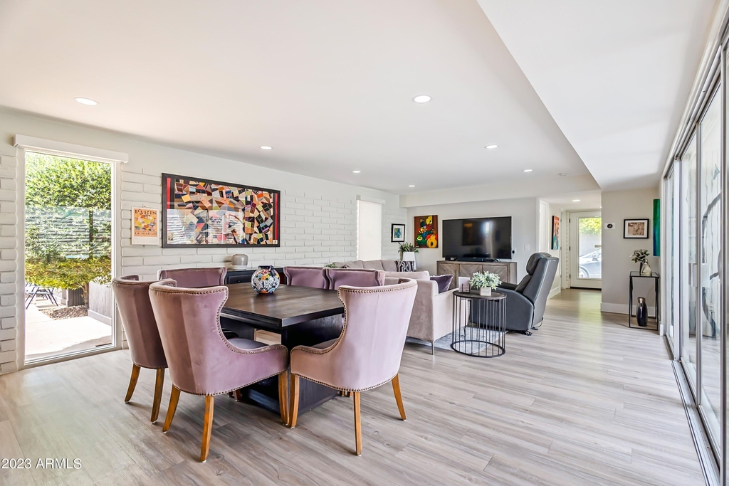 5028 N 34th Street - Photo 2