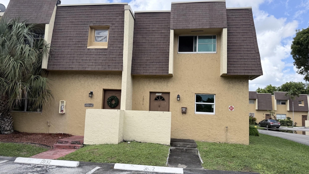 5830 Blueberry Court - Photo 0