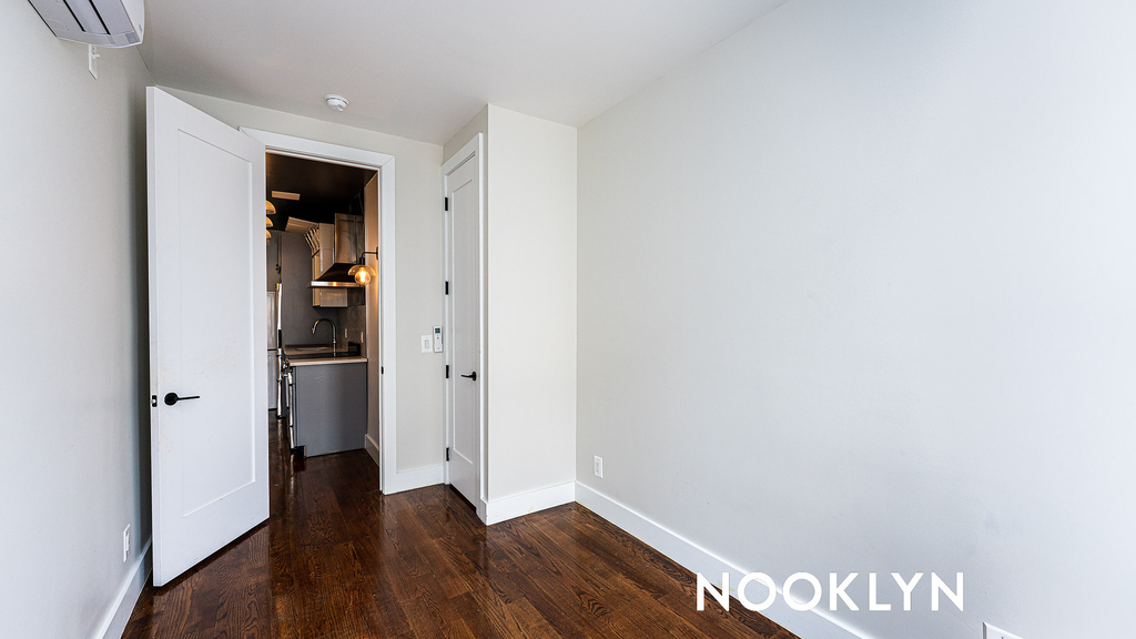 85 Graham Ave 11206 - Photo 16