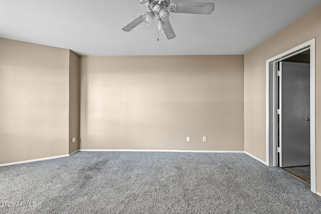 2910 W Marconi Avenue - Photo 12