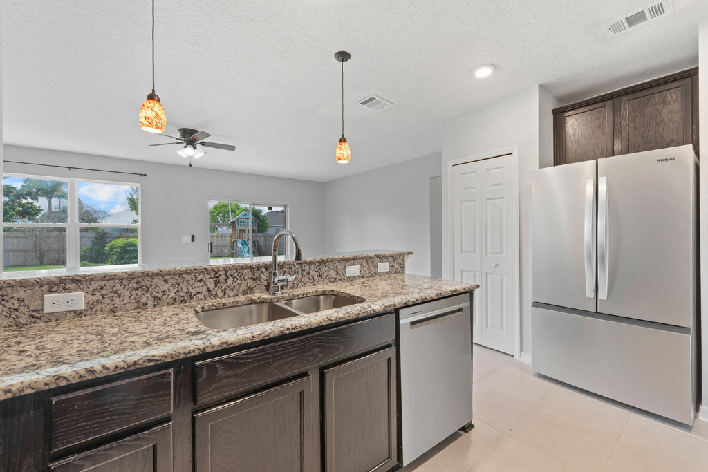 770 Sw Saragossa Avenue - Photo 6