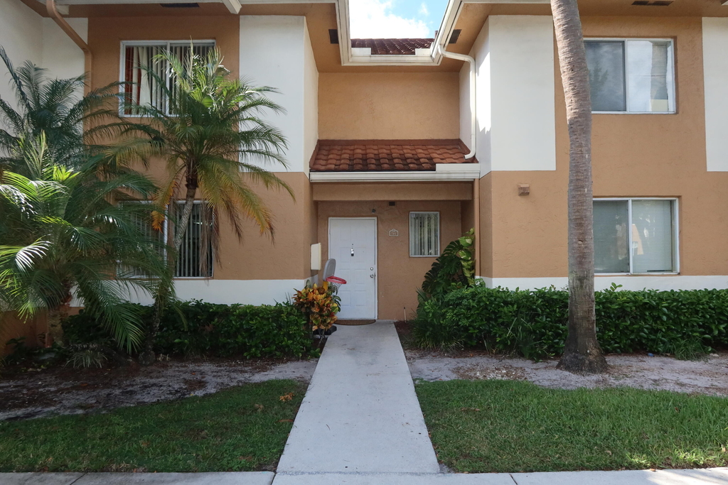 781 Nw 91st Terrace - Photo 2