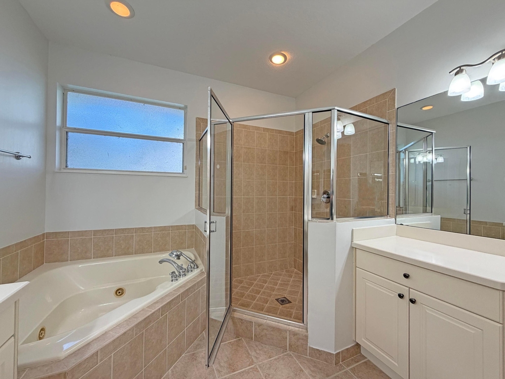 2125 Sw Cape Cod Drive - Photo 32