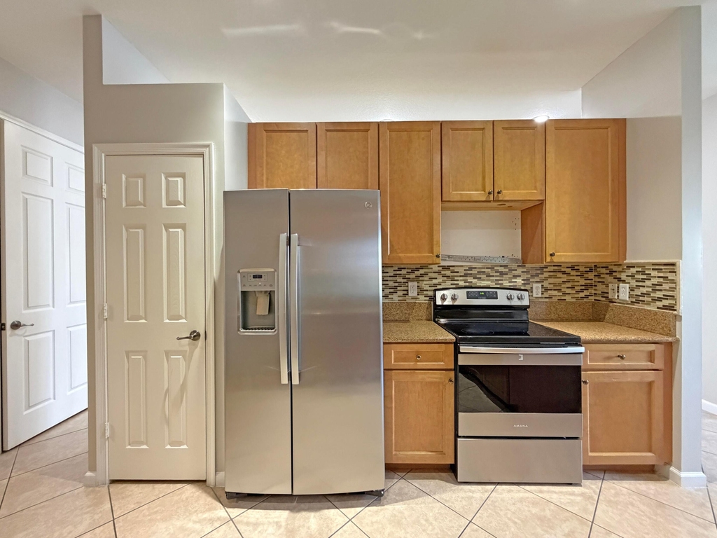 2125 Sw Cape Cod Drive - Photo 15