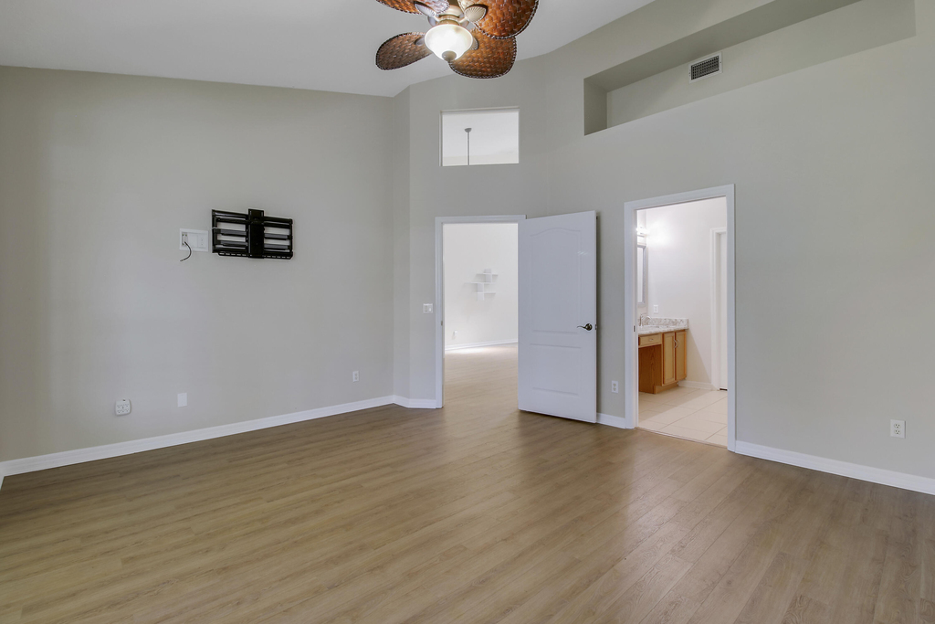 1667 Sw Harbour Isles Circle - Photo 18