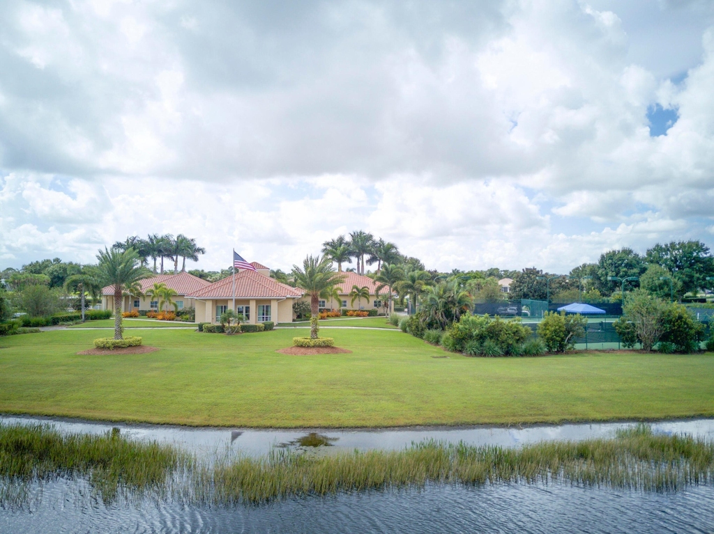 1667 Sw Harbour Isles Circle - Photo 36
