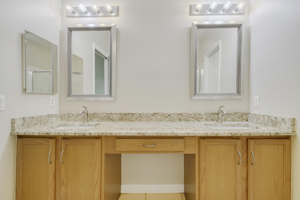 1667 Sw Harbour Isles Circle - Photo 20