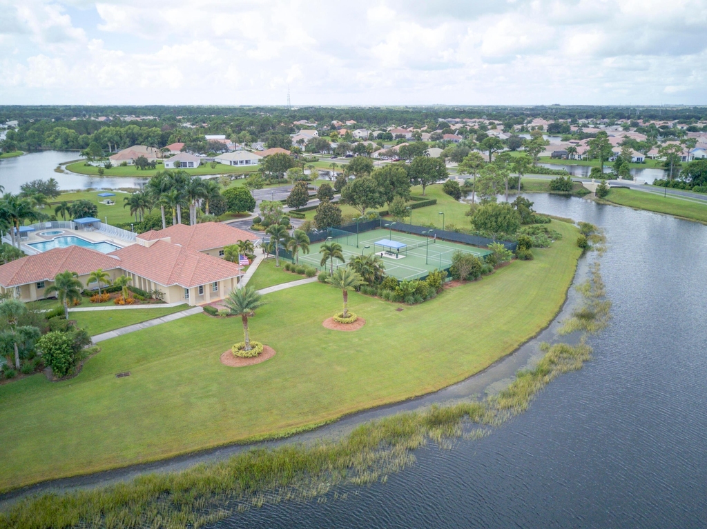 1667 Sw Harbour Isles Circle - Photo 38