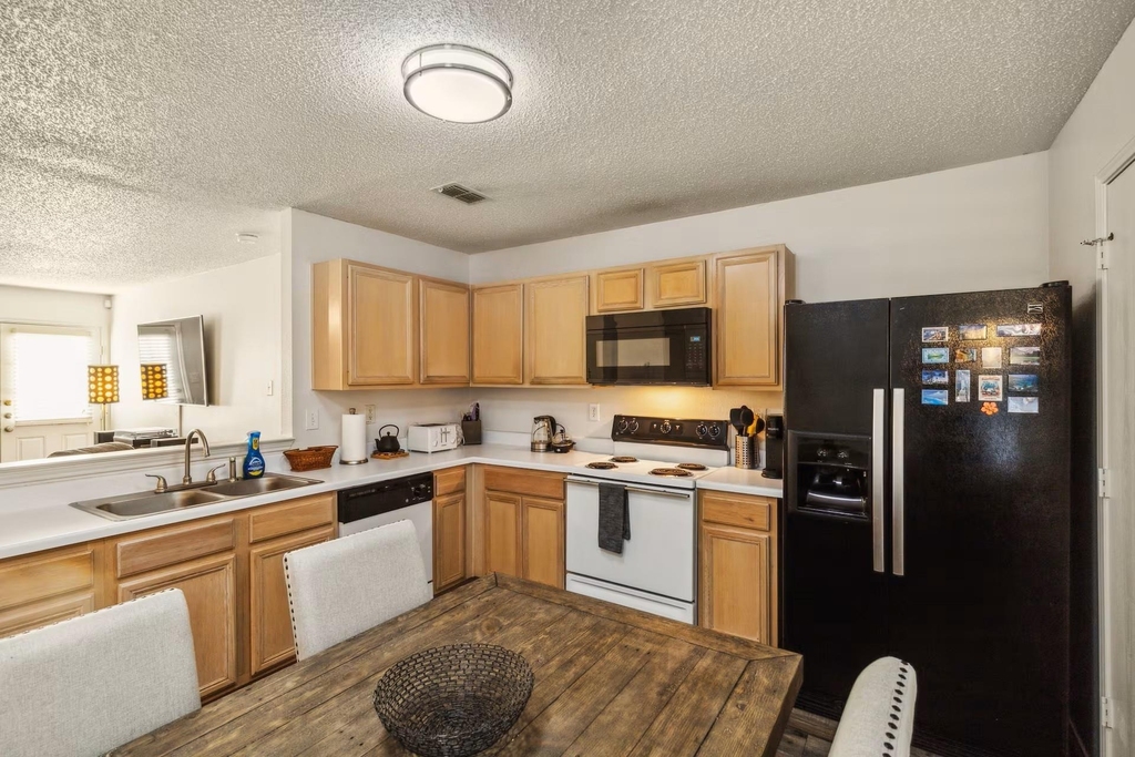 205 Crystalwood Drive - Photo 11