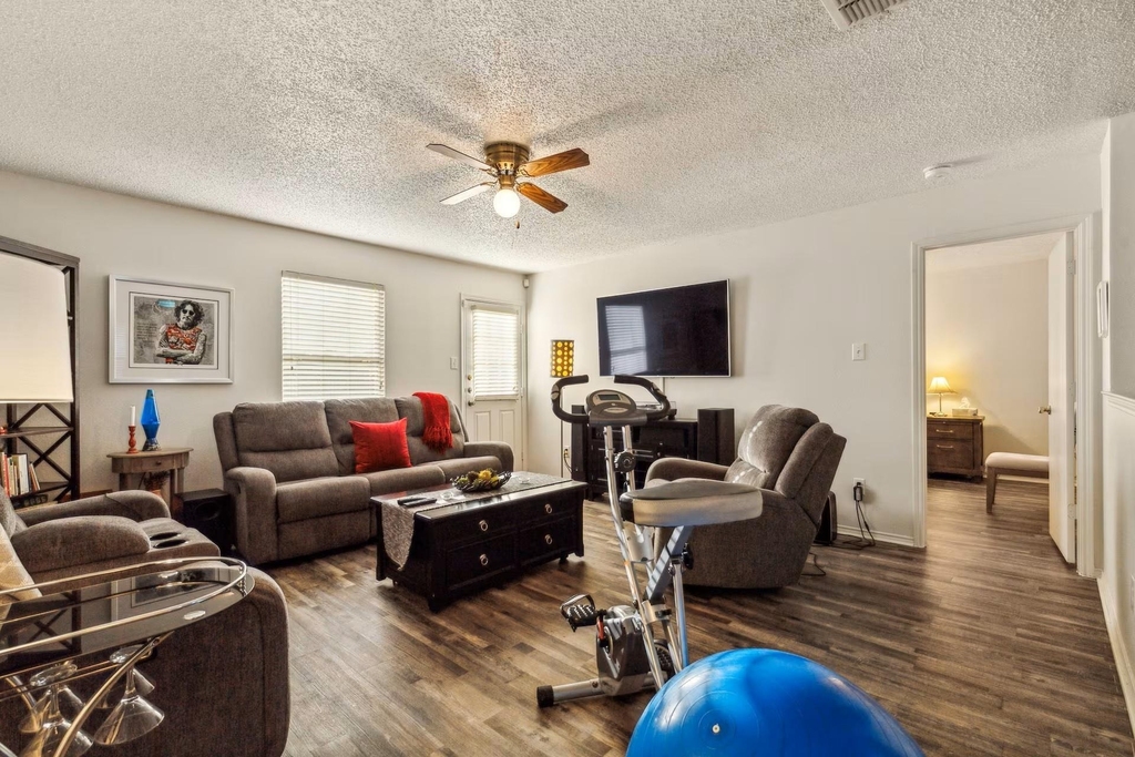 205 Crystalwood Drive - Photo 1