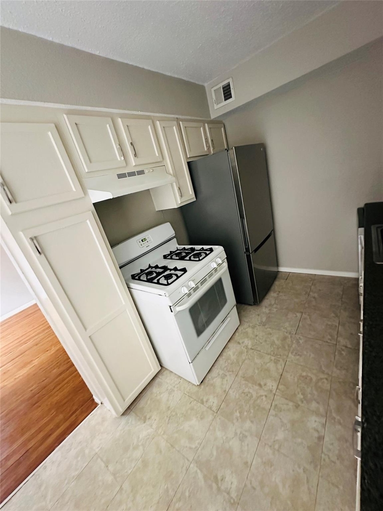 5317 Junius Street - Photo 5