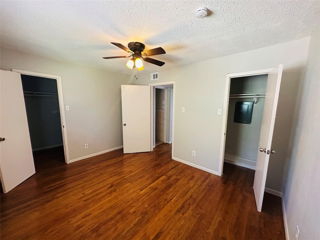 5317 Junius Street - Photo 11