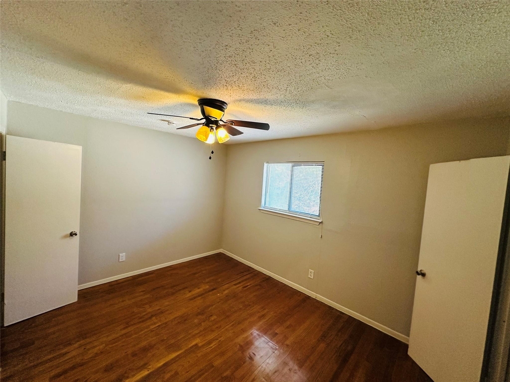 5317 Junius Street - Photo 12