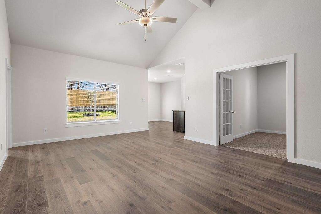 1721 Paul Drive - Photo 3