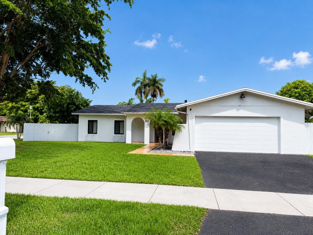 7450 Sw 130th Avenue - Photo 1