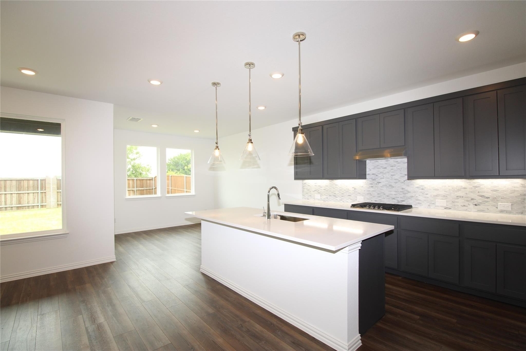 2603 Swallowtail Street - Photo 3