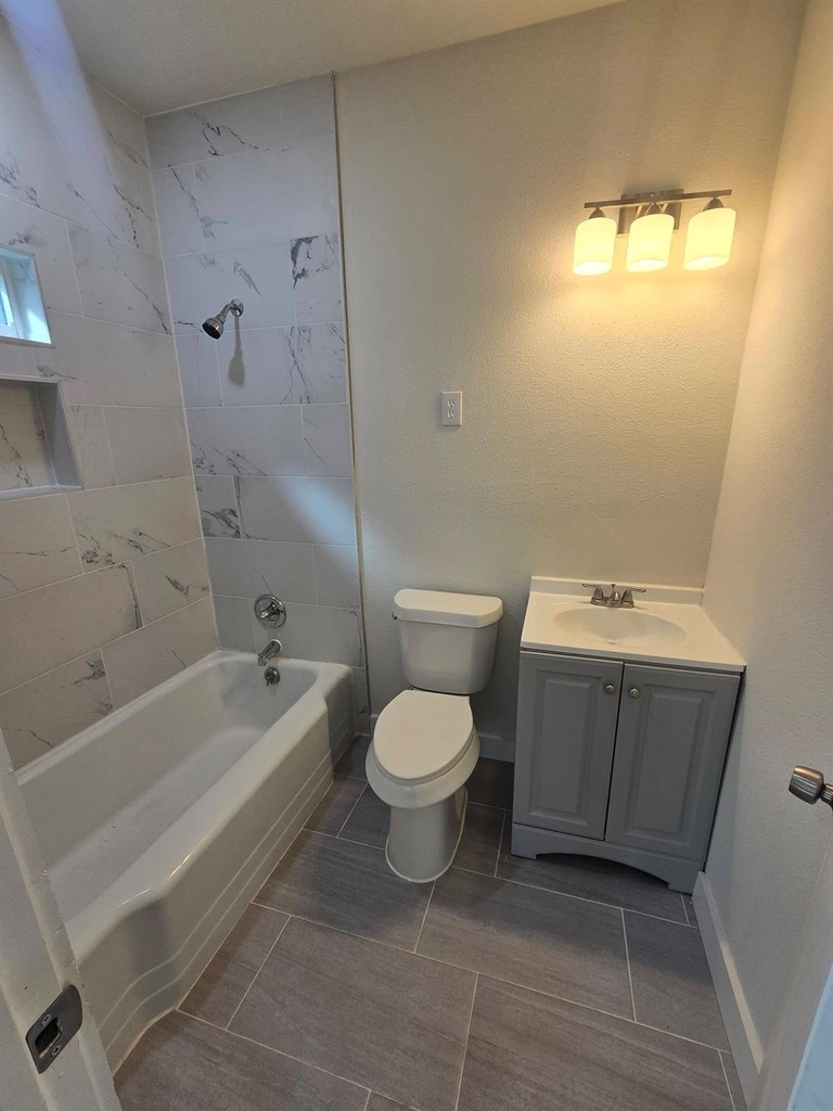 4824 Meadowbrook Drive - Photo 15