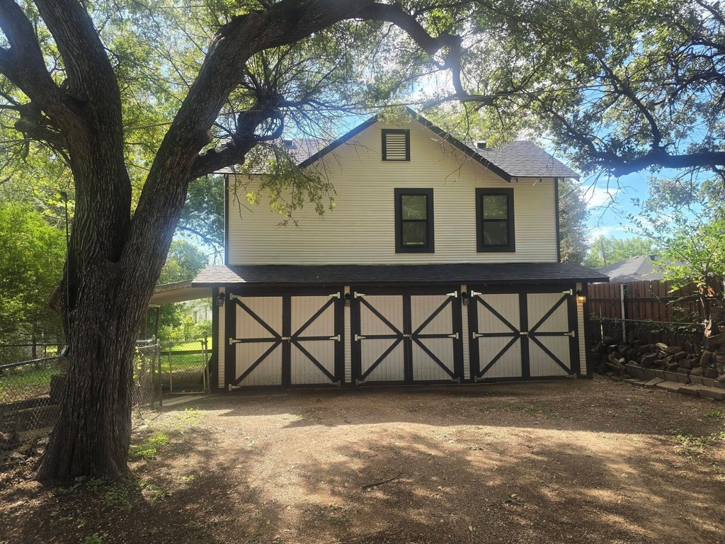 4824 Meadowbrook Drive - Photo 5