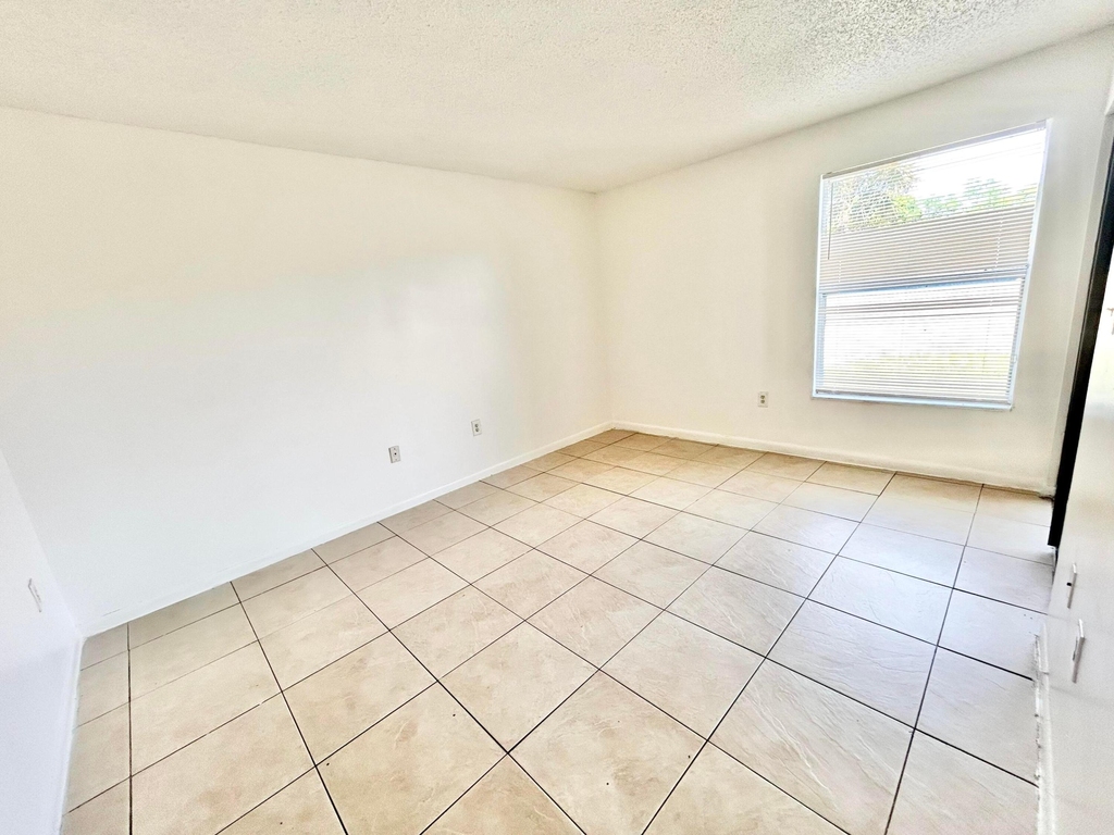 2205 Sw 80th Terrace - Photo 9