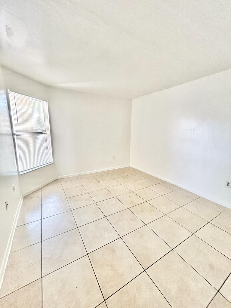 2205 Sw 80th Terrace - Photo 12