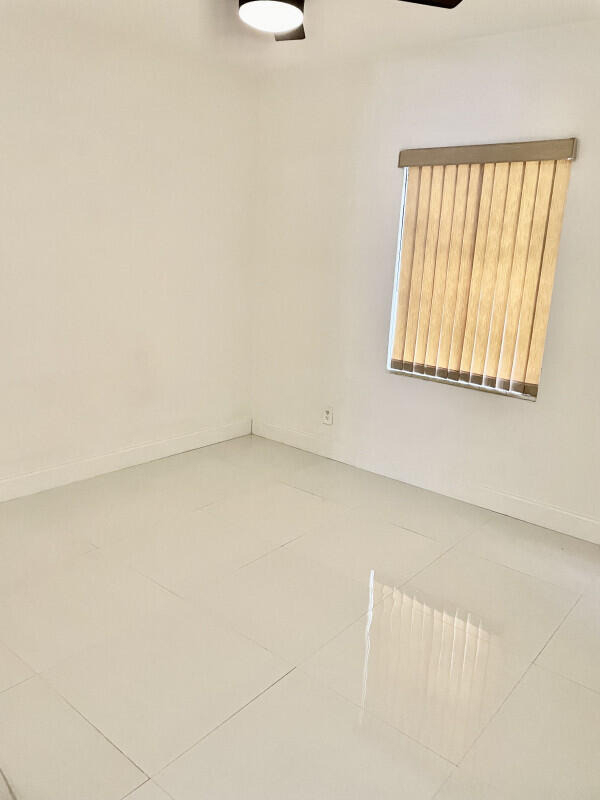 2523 Scott Street - Photo 5