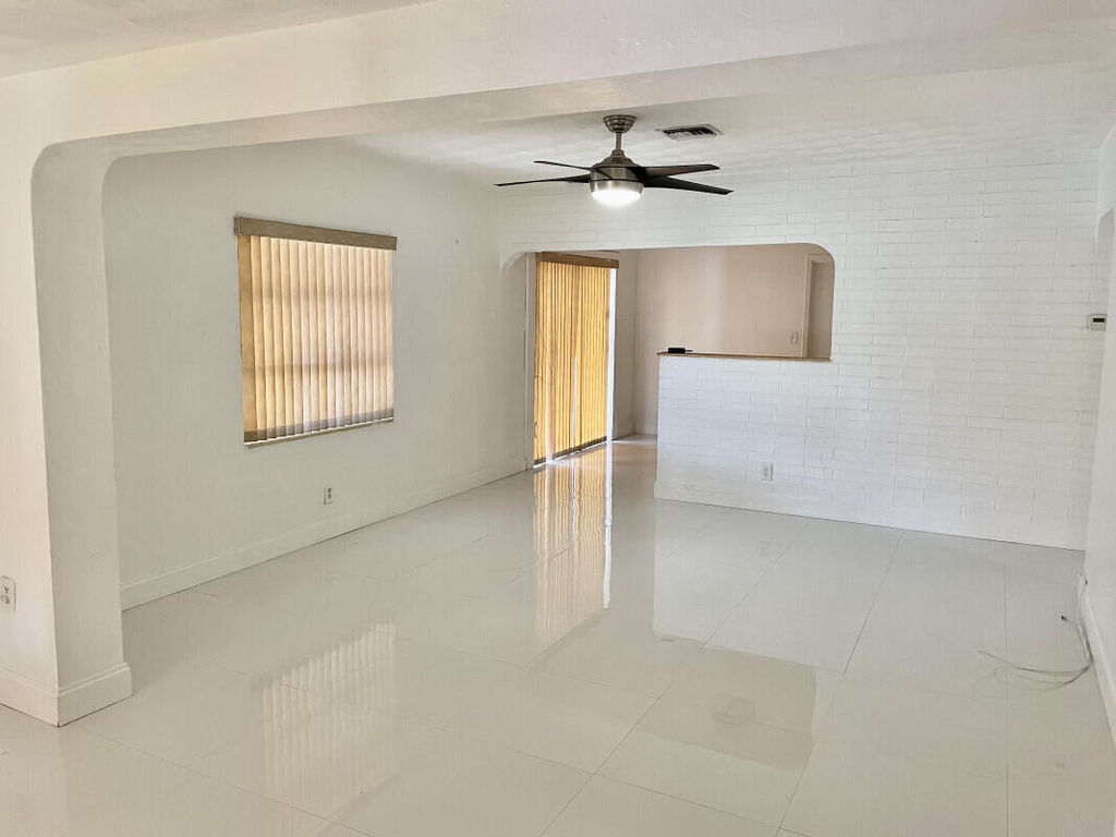 2523 Scott Street - Photo 1