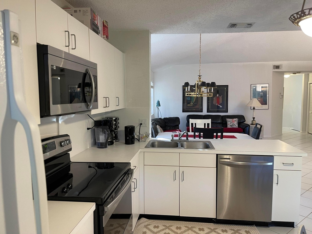 6650 Montego Bay Boulevard - Photo 15