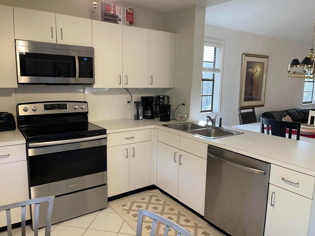 6650 Montego Bay Boulevard - Photo 17