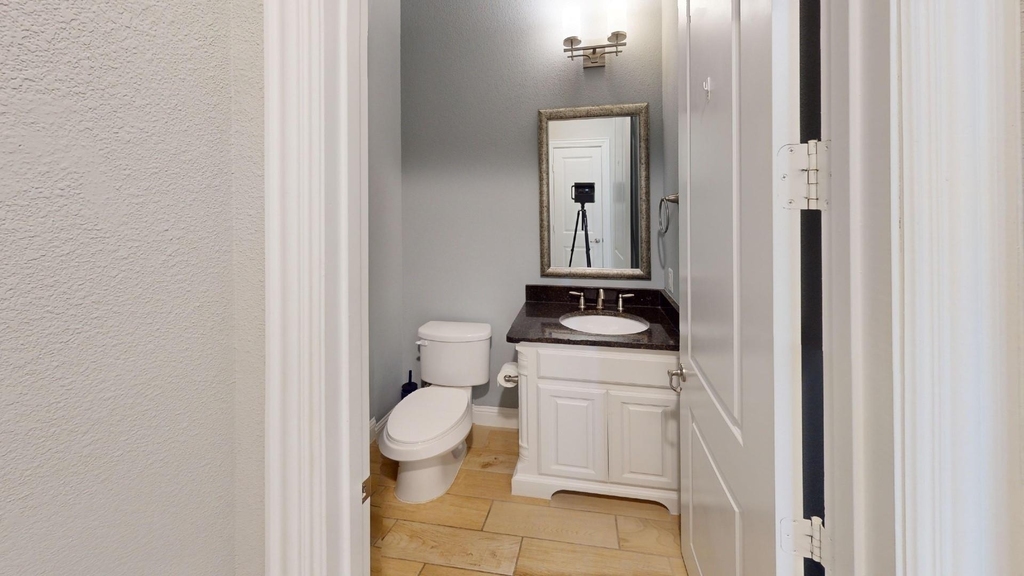 7005 Golf Club Drive - Photo 24