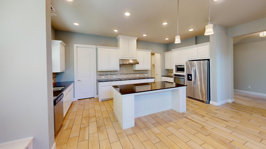 7005 Golf Club Drive - Photo 4