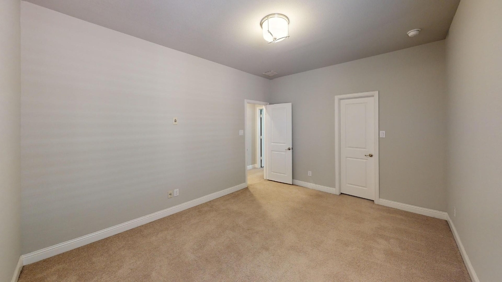 7005 Golf Club Drive - Photo 17