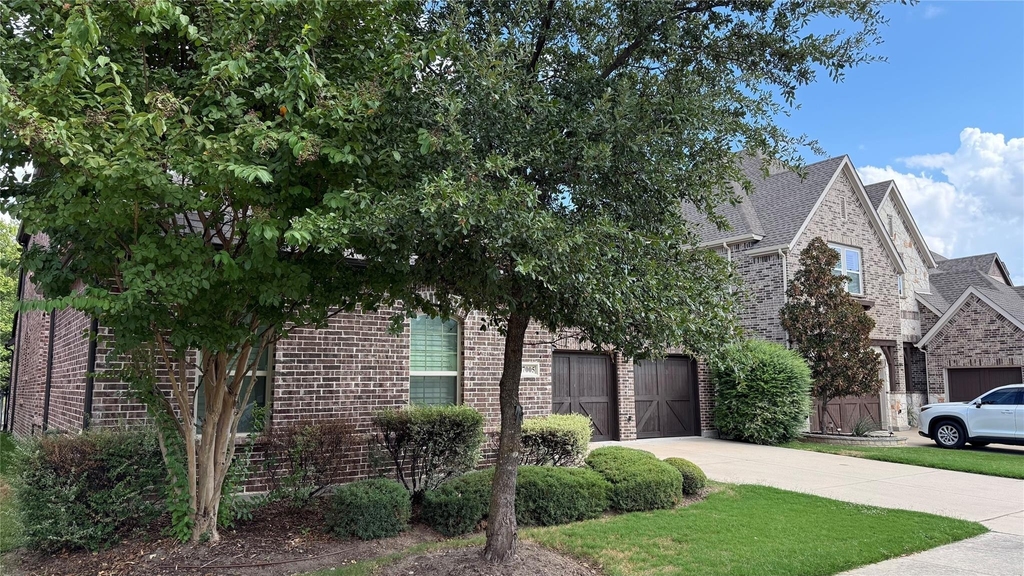 7005 Golf Club Drive - Photo 3