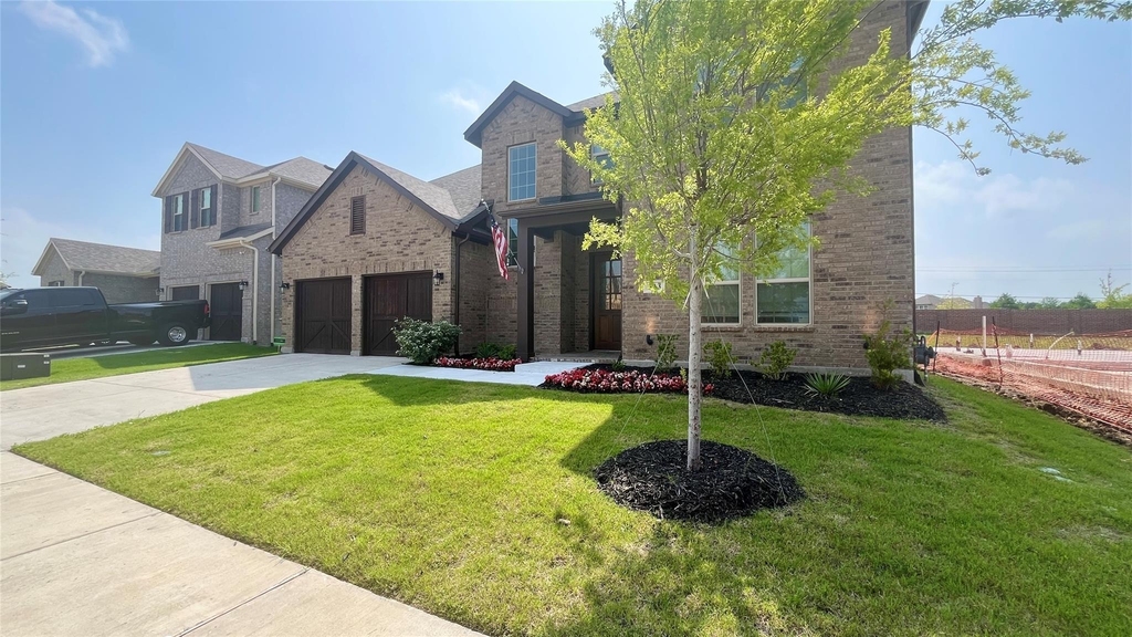 333 Elk Drive - Photo 0