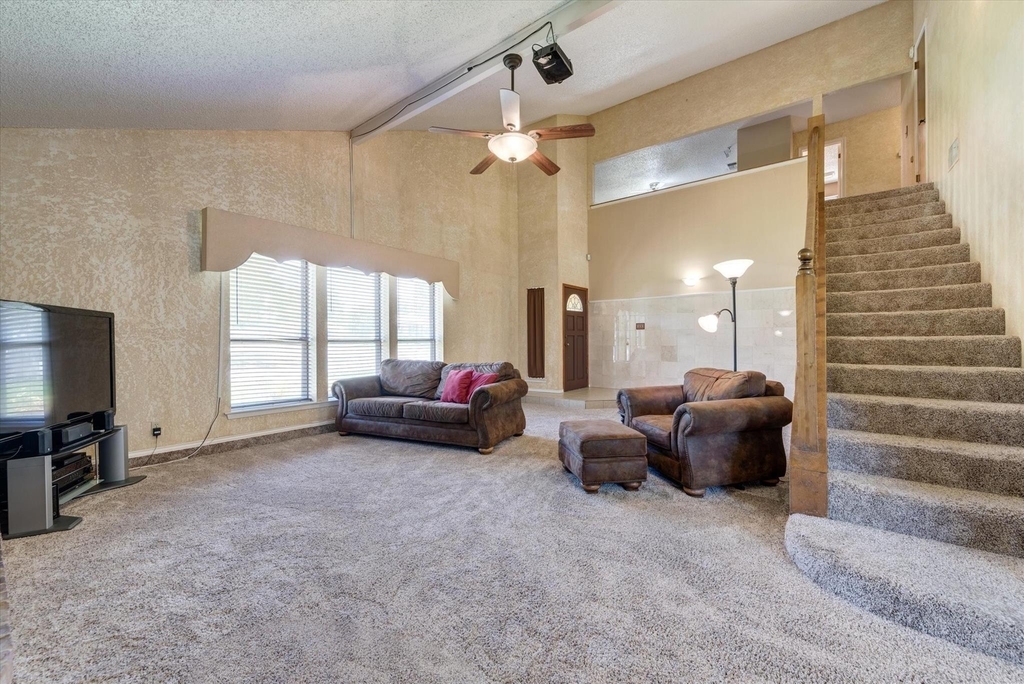 2033 Oakmeadow Street - Photo 5