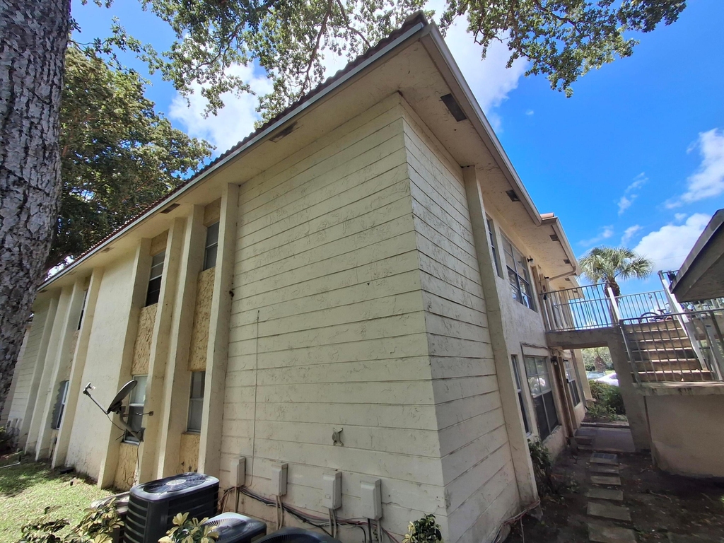 11506 Royal Palm Boulevard - Photo 7