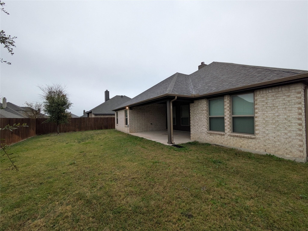 1720 Whispering Trail Drive - Photo 31