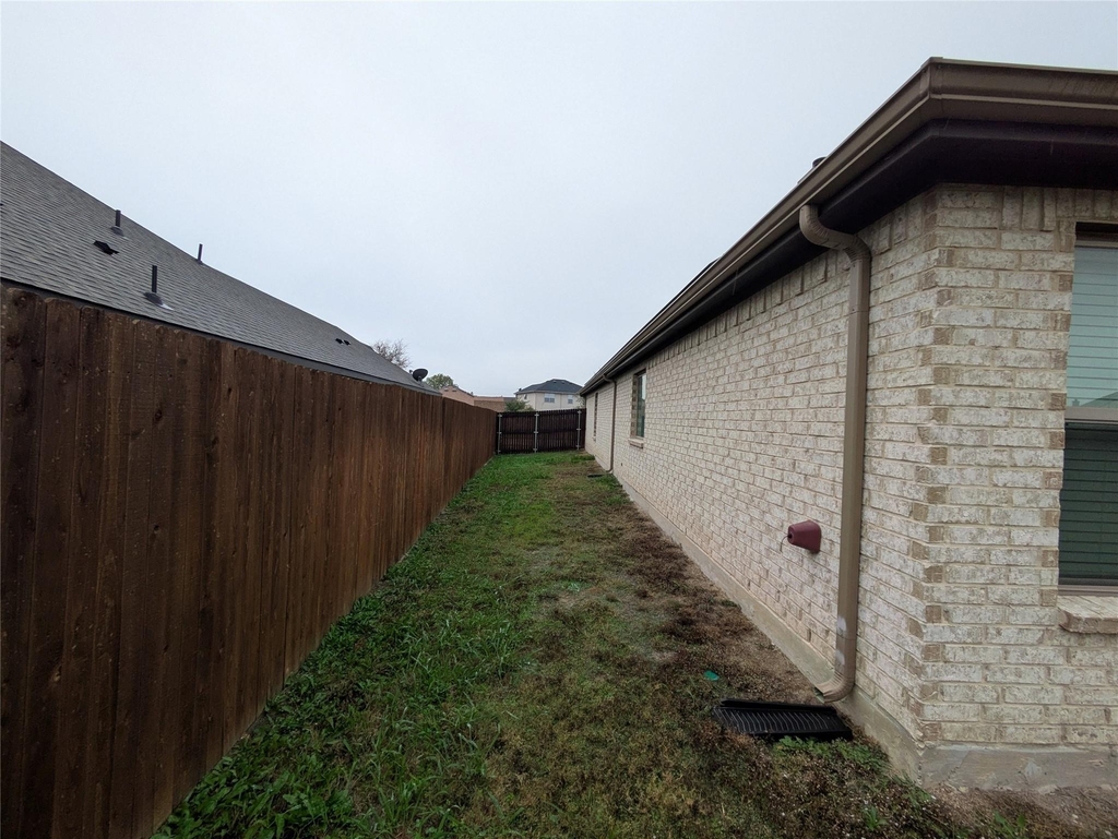 1720 Whispering Trail Drive - Photo 34