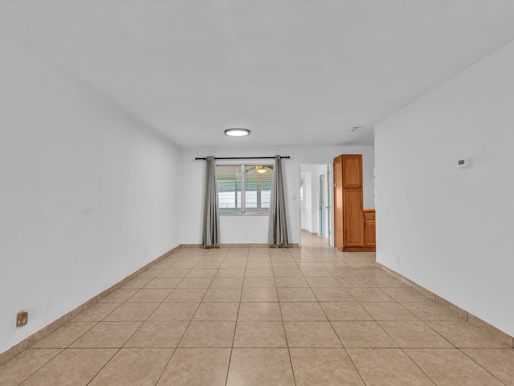 132 Se 2nd Court - Photo 6