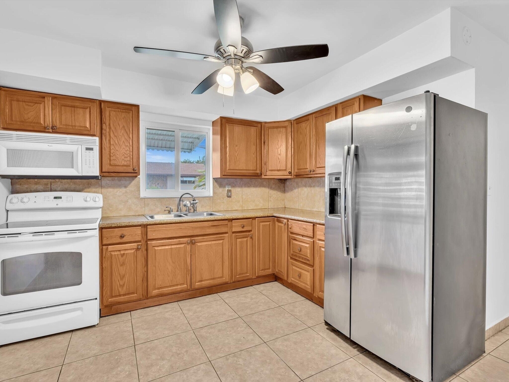 132 Se 2nd Court - Photo 11