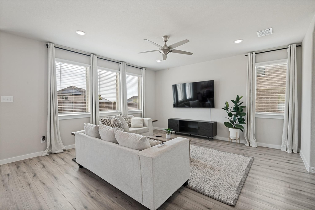 2808 Spring Side Drive - Photo 2