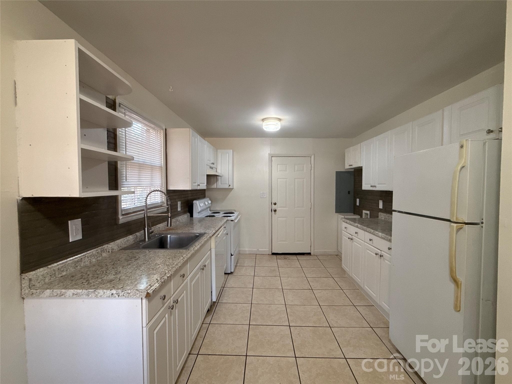 5135 Grapevine Drive - Photo 4