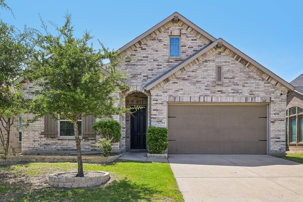 1506 Calcot Lane - Photo 0
