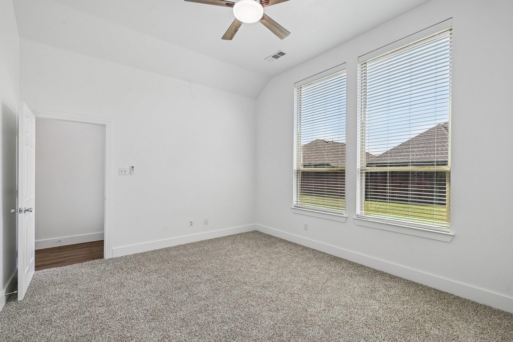 1506 Calcot Lane - Photo 18