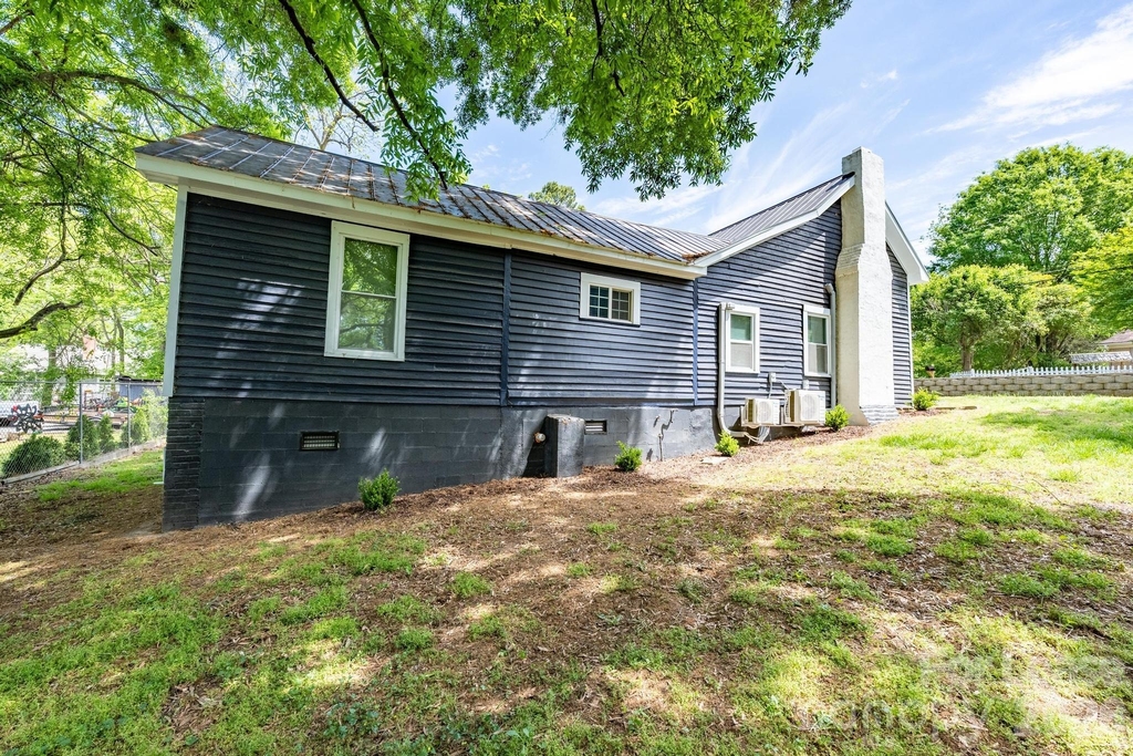 19513 Meridian Street - Photo 23