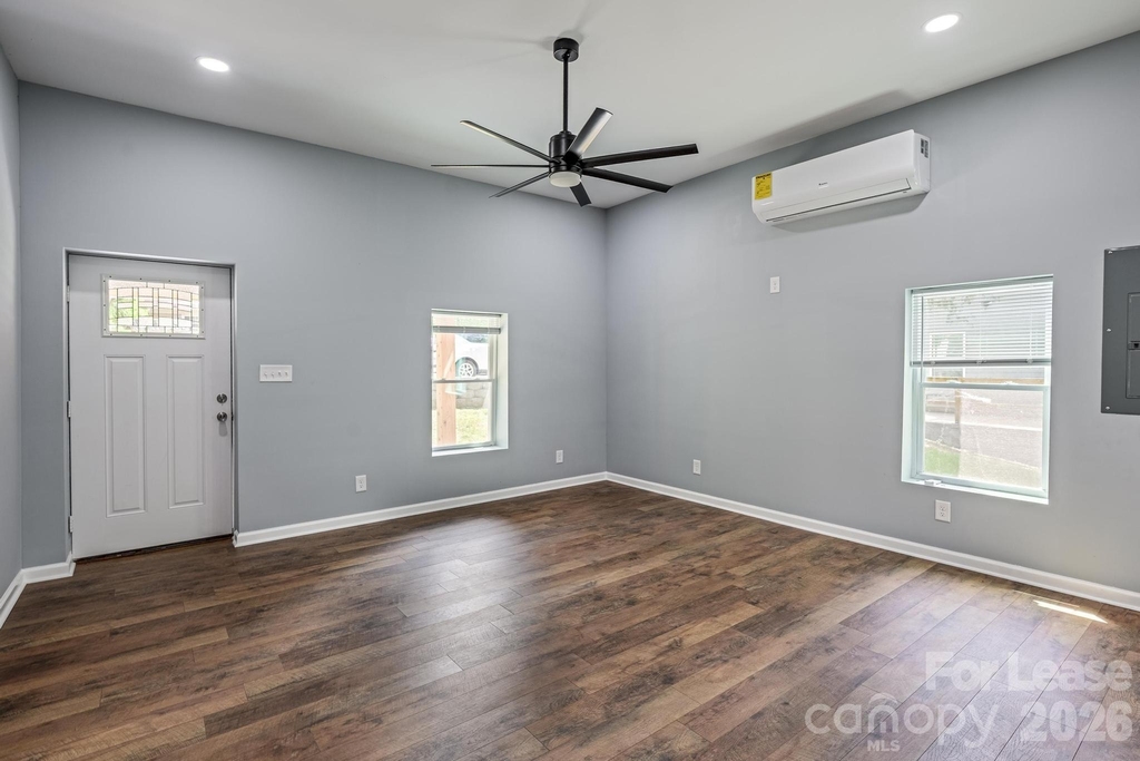 19513 Meridian Street - Photo 7