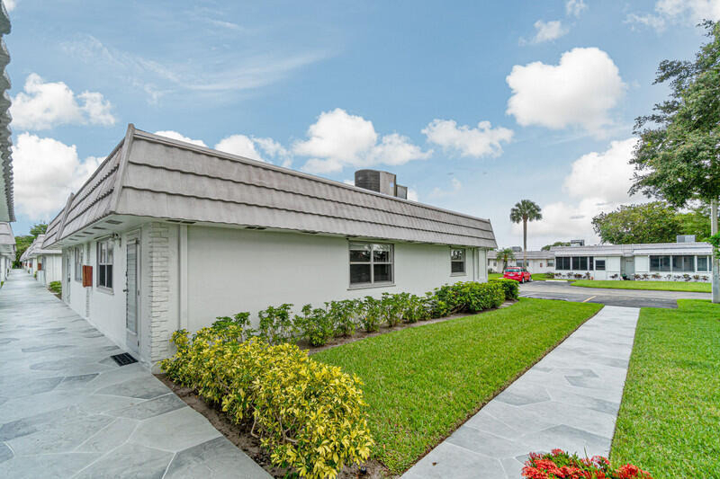 70 Valencia C - Photo 2