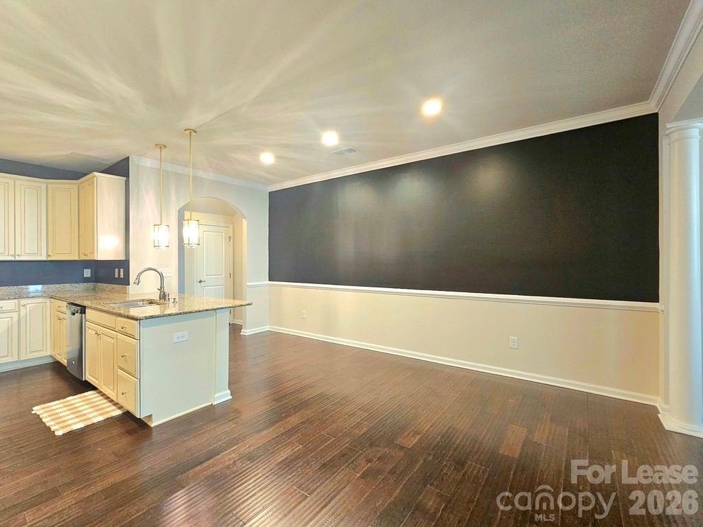 11072 Discovery Drive - Photo 6