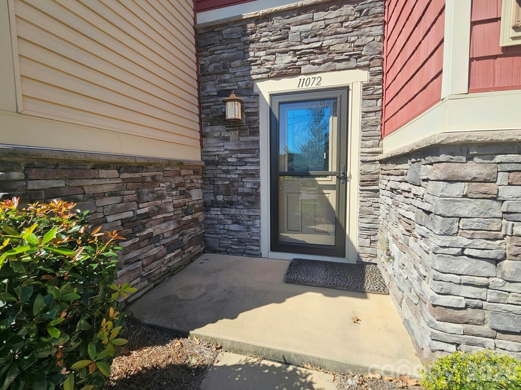 11072 Discovery Drive - Photo 1