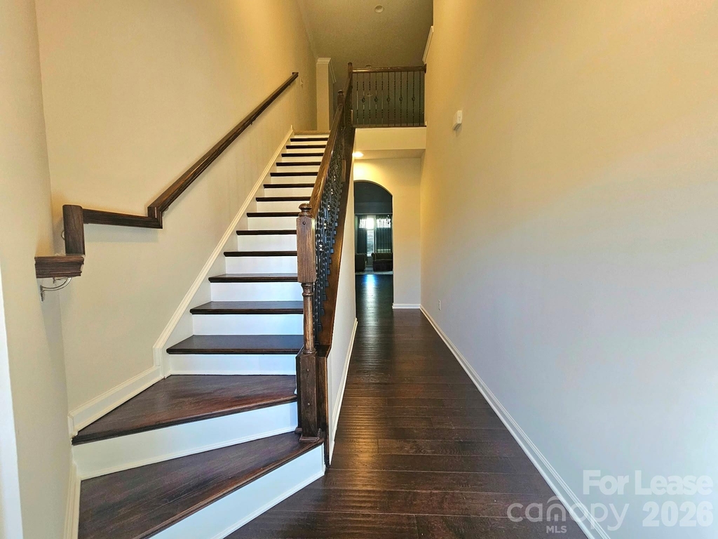 11072 Discovery Drive - Photo 2