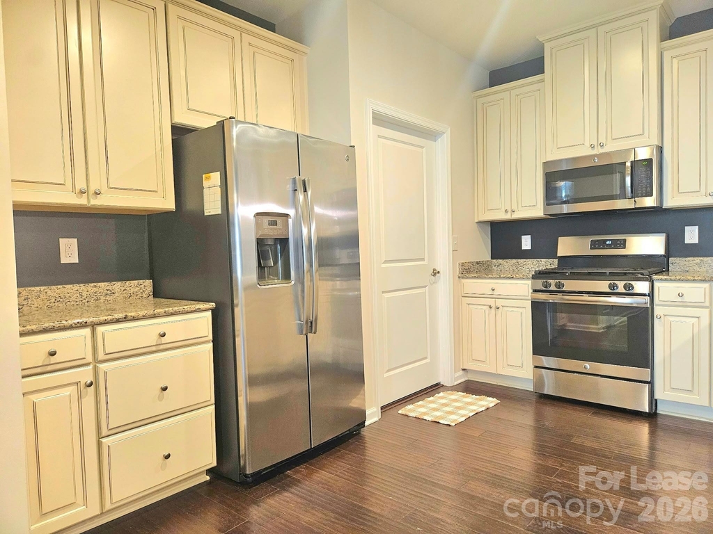 11072 Discovery Drive - Photo 4